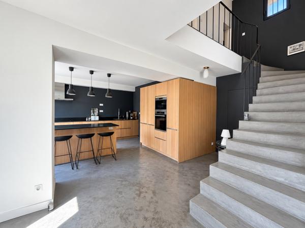 Bastide ancienne entièrement rénovée 170m2 sur 900m2 de terrain