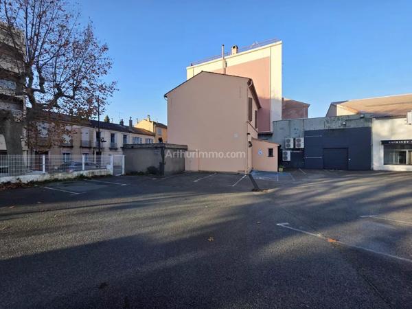 Vente                                                      Local commercial
                        
                     5 pièces                      575 m2                     à Draguignan