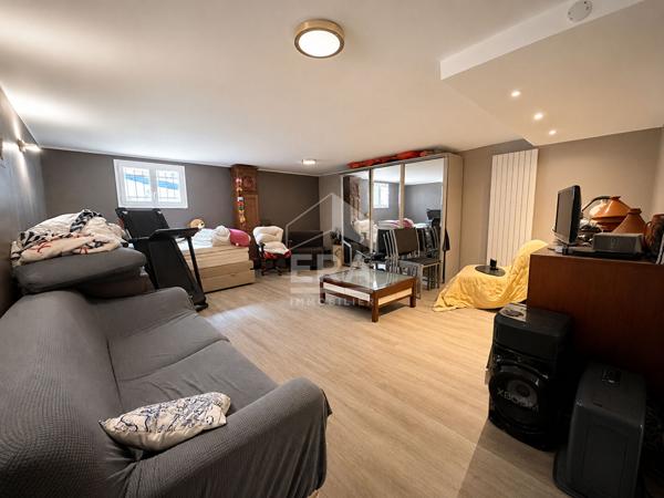 LES PENNES MIRABEAU - Maison T7 de 203m2 sur terrain de 1033m2 en situation dominante