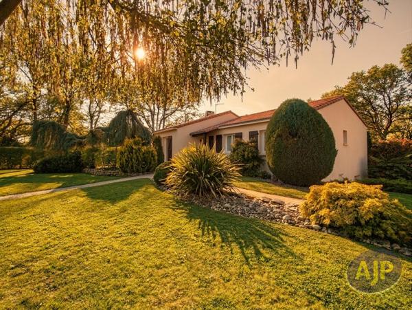 Vente maison Rocheserviere : 263 500 € - AJP Immobilier Vieillevigne