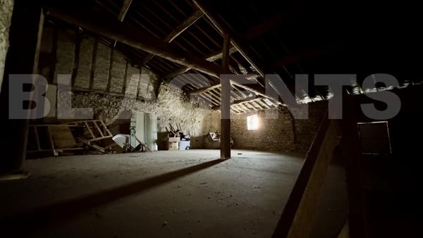 Deux habitations avec grange 