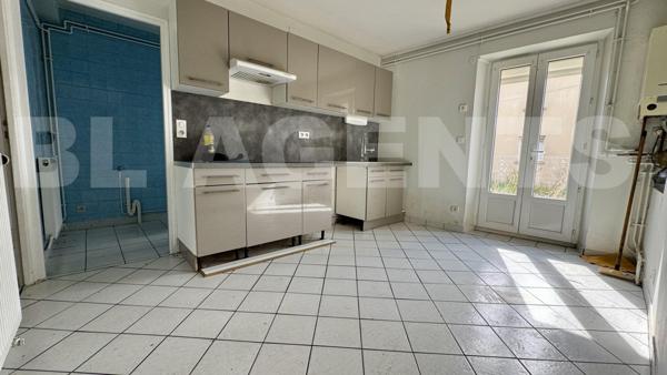 Deux habitations avec grange 