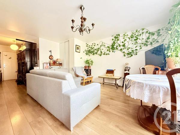 Appartement F2 Bis à vendre  2 pièces - 55,52 m 2   ST OUEN  - 93