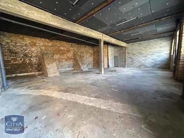 Appartement à louer 1 pièce 130m²