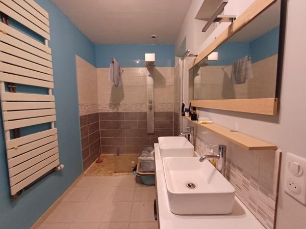 Maison  5 pièce(s)  4 chambre(s)  135 m²