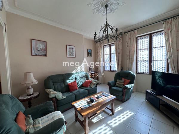 Maison à VILLENEUVE-LA-GUYARD, 89340 - 8 pièces 132m²