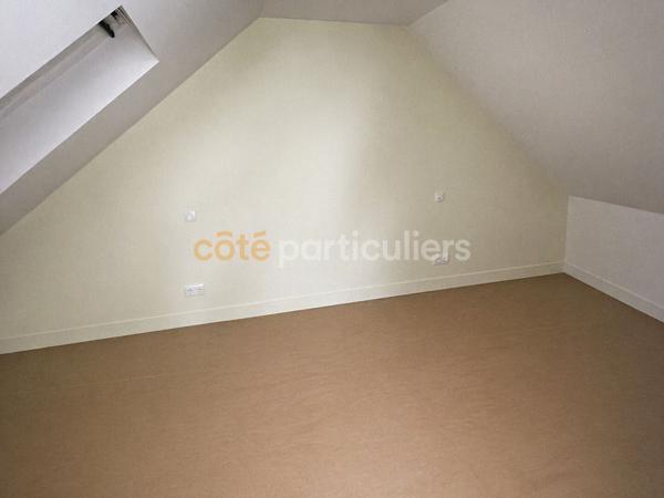 Location
                Immeuble5 Pièces -
                    VILLENEUVE LE ROI (94290)