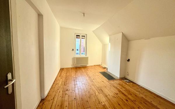 Maison à vendre    4 pièces • 98,40 m2 Saint-Quentin