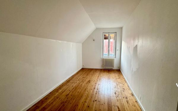 Maison à vendre    4 pièces • 98,40 m2 Saint-Quentin