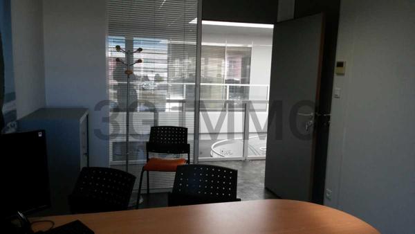 Location / Local Commercial