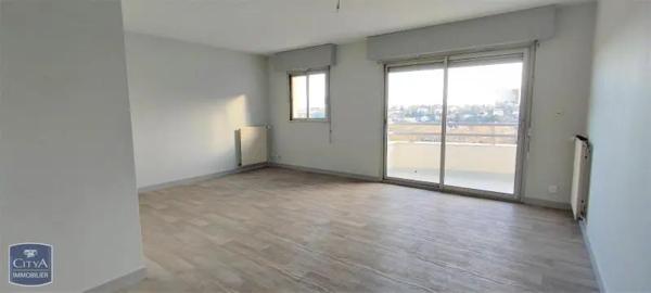 Appartement à louer 2 pièces 59.66m² Poitiers (86000)