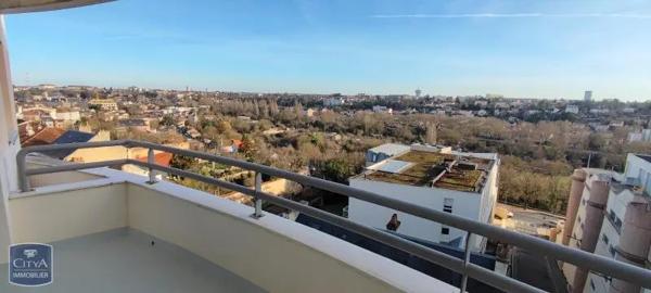 Appartement à louer 2 pièces 59.66m² Poitiers (86000)
