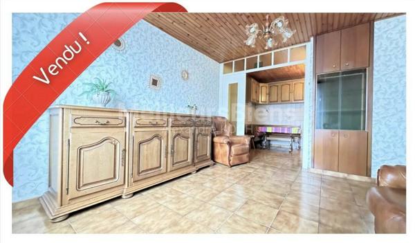 Maison mitoyenne, 4 chambres, garage, véranda, jardin