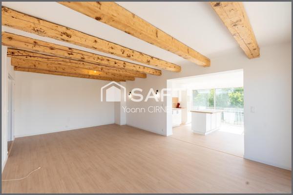 Appartement de type 4/5  120 m2 avec terrasse et stationnement privatif