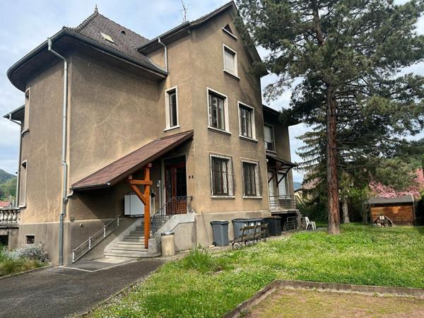 Maison à vendre    8 pièces •  Thann