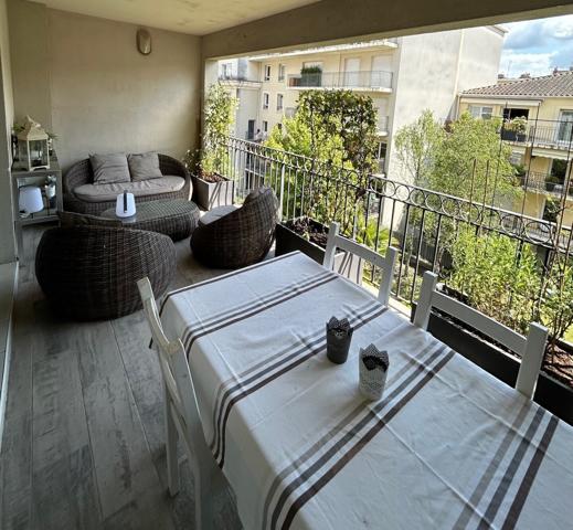 Bordeaux centre, appartement T4 d'exception avec terrasse et parking
