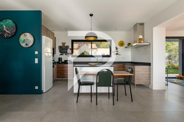 Maison 12 pièces 411 m2