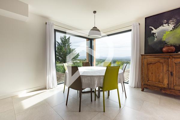 Maison 12 pièces 411 m2