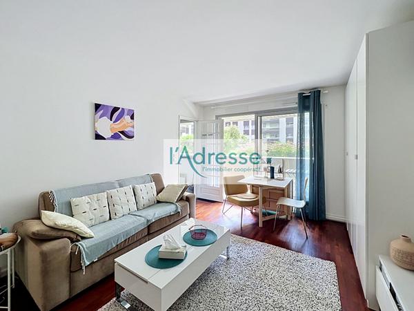 RESIDENCE ESTEREL - BALCON - CALME - SANS VIS A VIS
