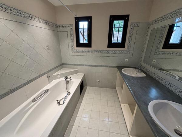APPARTEMENT T3 68,06M² CAUMONT SUR DURANCE AVEC TERRASES ET PARKING