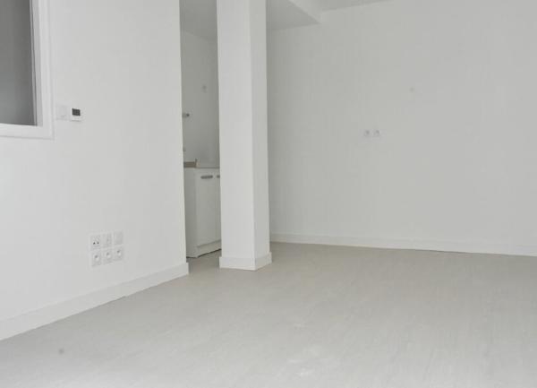 Appartement à louer    1 pièce •  Rochefort