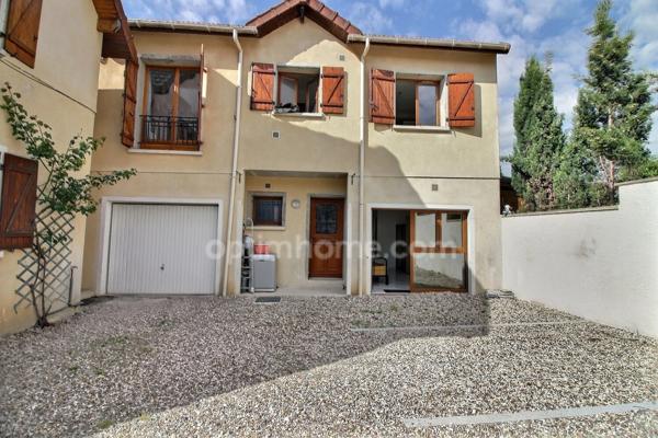 Appartement 3 pièces de 65 m2 en duplex + studio de 20 m2 avec parkings à vendre à CARRIERES SOUS POISSY (78)