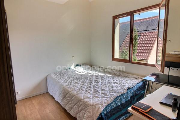 Appartement 3 pièces de 65 m2 en duplex + studio de 20 m2 avec parkings à vendre à CARRIERES SOUS POISSY (78)