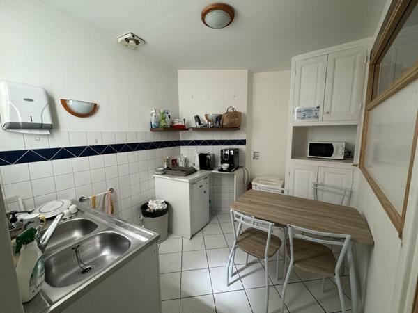 TOURS HYPERCENTRE BUREAUX A VENDRE 86 M² IMMEUBLE DE CARACTERE