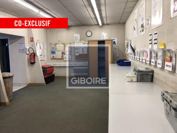 Local d'activites 612 m² à louer Périphérie Rennes (réf : 35.2582)