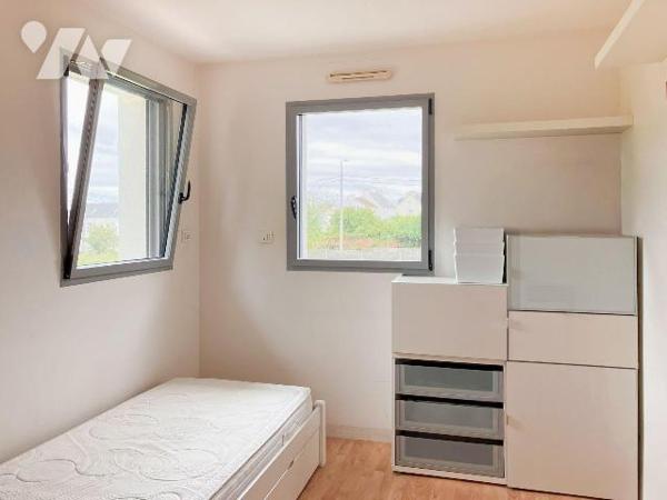 EXCLUSIVITE GUIPAVAS - Maison moderne de 122 m² avec 4 chambres et terrain de 1 318 m²

A 5 m...