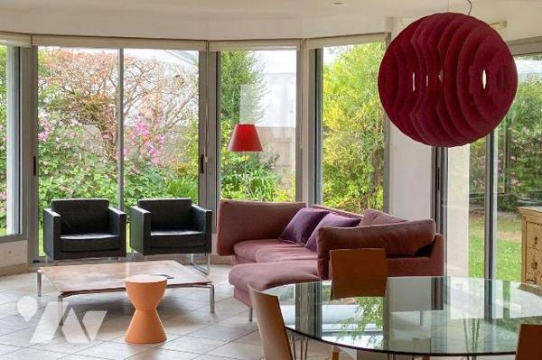 EXCLUSIVITE GUIPAVAS - Maison moderne de 122 m² avec 4 chambres et terrain de 1 318 m²

A 5 m...
