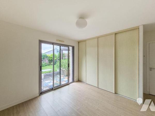 EXCLUSIVITE GUIPAVAS - Maison moderne de 122 m² avec 4 chambres et terrain de 1 318 m²

A 5 m...