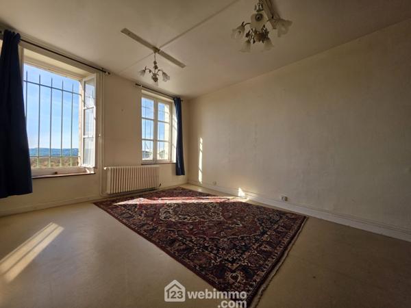 Immeuble 180 m² à Laon 02000