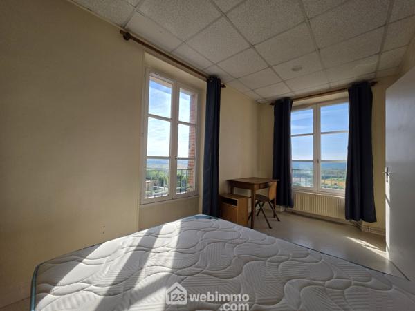 Immeuble 180 m² à Laon 02000