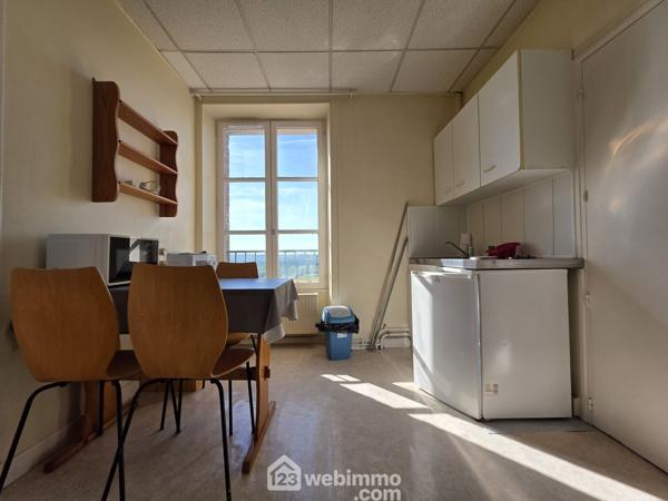 Immeuble 180 m² à Laon 02000