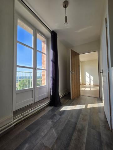 Immeuble 180 m² à Laon 02000