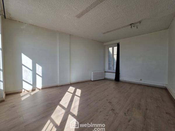 Immeuble 180 m² à Laon 02000