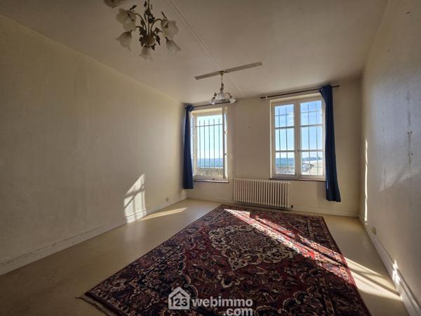 Immeuble 180 m² à Laon 02000
