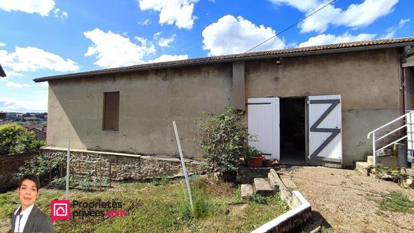 THIZY-LES-BOURGS (69240) Ancien atelier à réhabiliter 100 m²  avec garage et jardin 400 m²