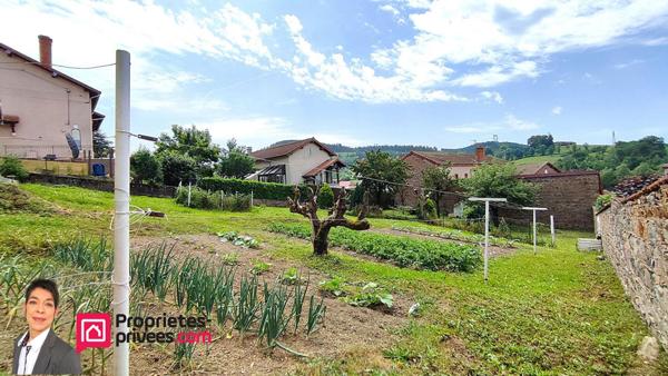 THIZY-LES-BOURGS (69240) Ancien atelier à réhabiliter 100 m²  avec garage et jardin 400 m²