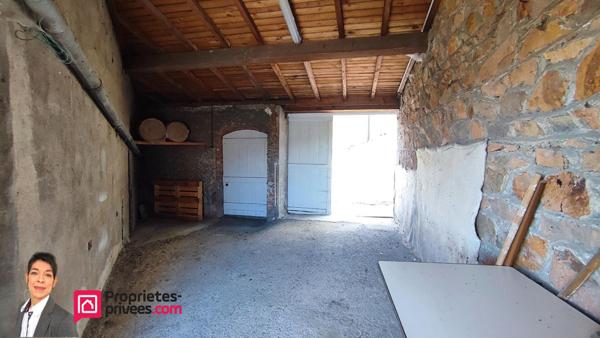 THIZY-LES-BOURGS (69240) Ancien atelier à réhabiliter 100 m²  avec garage et jardin 400 m²