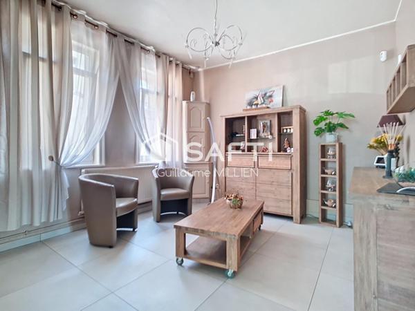 Maison semi individuelle 3chs jardin garage + parking