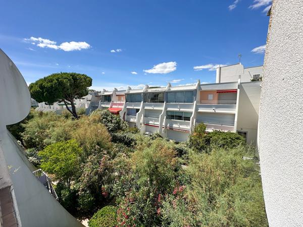 Studio cabine dans résidence avec piscine