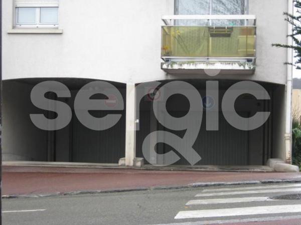 Location Parking 11 78220 Viroflay 79 0023 01 0027
