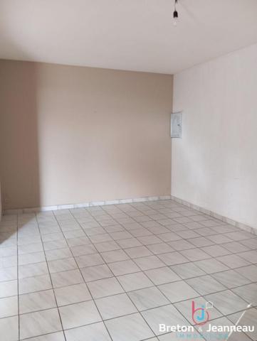 Longère en pierres proche Mayenne