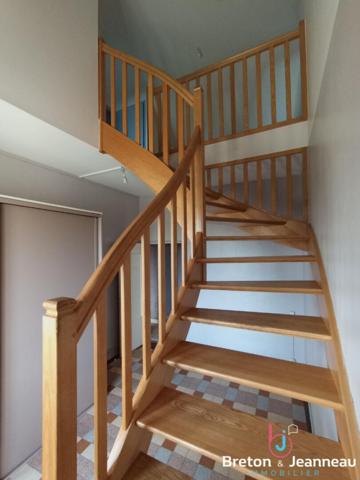 Longère en pierres proche Mayenne