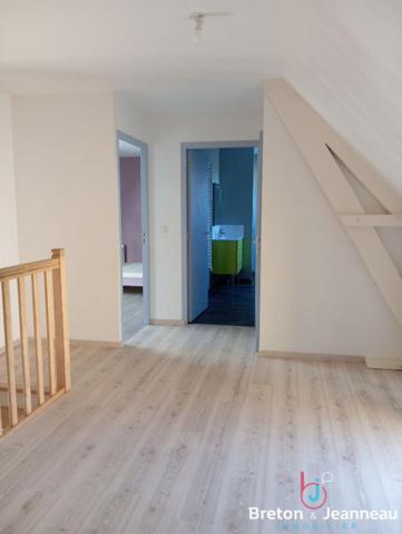 Longère en pierres proche Mayenne