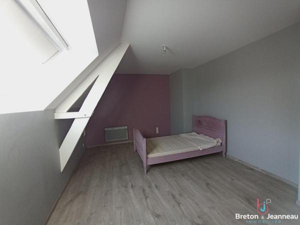 Longère en pierres proche Mayenne