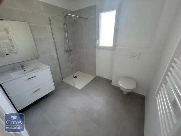 Maison à louer 2 pièces 50.4m² Bourges (18000)