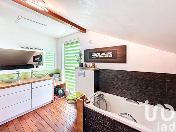 Maison 5 pièces de 140 m² à Saint-Paul-en-Chablais (74500)